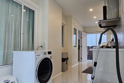 House in Phuket, Thailand 3 bedrooms № 136559 - photo 12