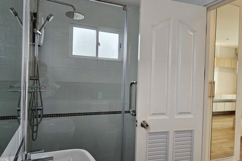 House in Phuket, Thailand 3 bedrooms № 136559 - photo 25