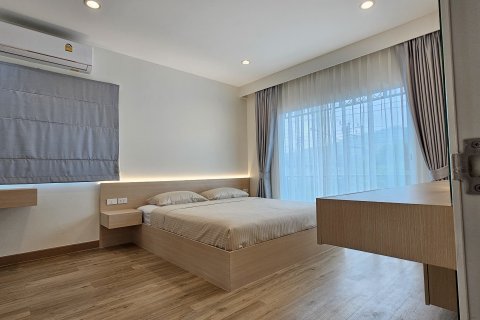 House in Phuket, Thailand 3 bedrooms № 136559 - photo 19