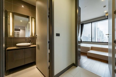 Condo in Bangkok, Thailand, 2 bedrooms  № 143090 - photo 12