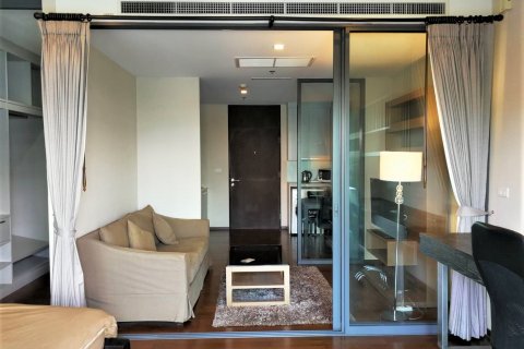 Кондоминиум с 1 спальней в Бангкоке, Таиланд № 143107 - фото 1