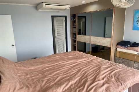 Condo in Bangkok, Thailand, 2 bedrooms  № 143089 - photo 5