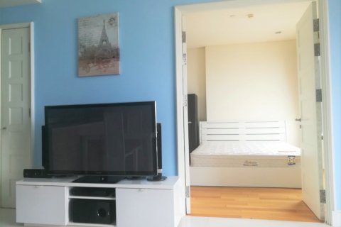 Condo in Bangkok, Thailand, 1 bedroom № 143110 - photo 1