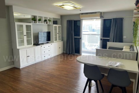 Condo in Bangkok, Thailand, 1 bedroom  № 143106 - photo 1