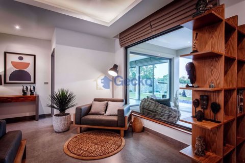 House in Pattaya, Thailand 3 bedrooms № 197087 - photo 26