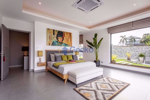 House in Pattaya, Thailand 3 bedrooms № 197087 - photo 16