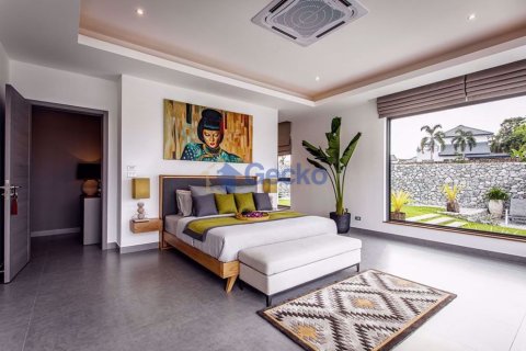 House in Pattaya, Thailand 3 bedrooms № 197087 - photo 17