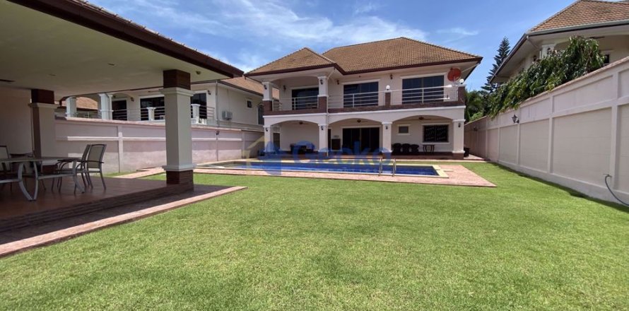 Maison à Pattaya, Thaïlande 4 chambres № 197084