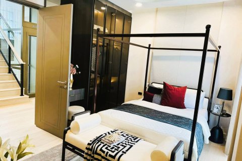 House in Bangkok, Thailand 5 bedrooms № 180806 - photo 7
