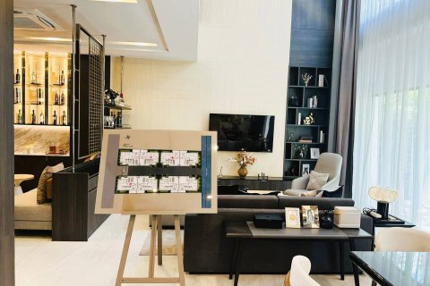 House in Bangkok, Thailand 5 bedrooms № 180806 - photo 2