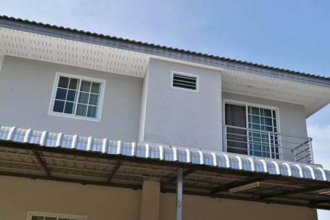 House in Roi Et, Thailand 4 bedrooms № 142079 - photo 4