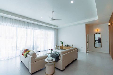 Villa in Pran Buri, Thailand 3 bedrooms № 164955 - photo 7
