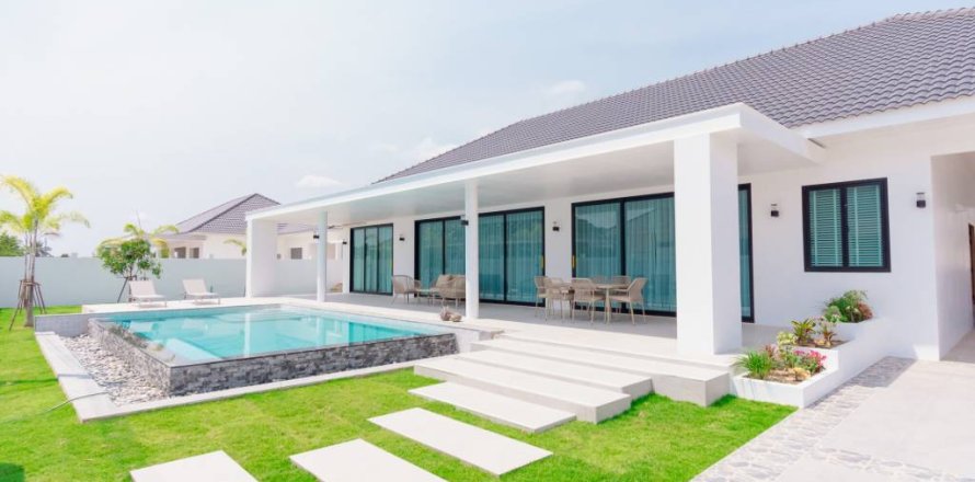 Villa in Pran Buri, Thailand 3 bedrooms № 164955