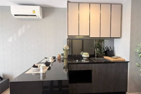 Condo à Chatuchak, Bangkok, Thaïlande, 1 chambre  № 164958 - photo 5