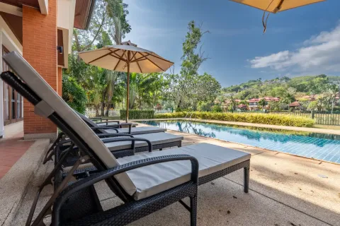 Villa in Bang Tao, Thailand 4 bedrooms № 190727