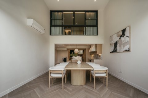 Таунхаус в Пхракханонге, Бангкок, Таиланд с 5 спальнями  № 143006 - фото 3