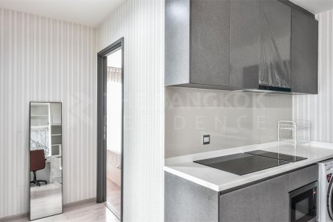 Condo in Bangkok, Thailand, 2 bedrooms № 185105 - photo 9