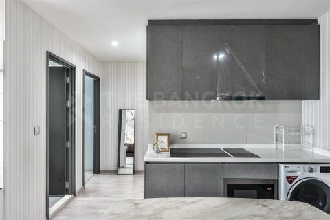 Condo in Bangkok, Thailand, 2 bedrooms № 185105 - photo 3