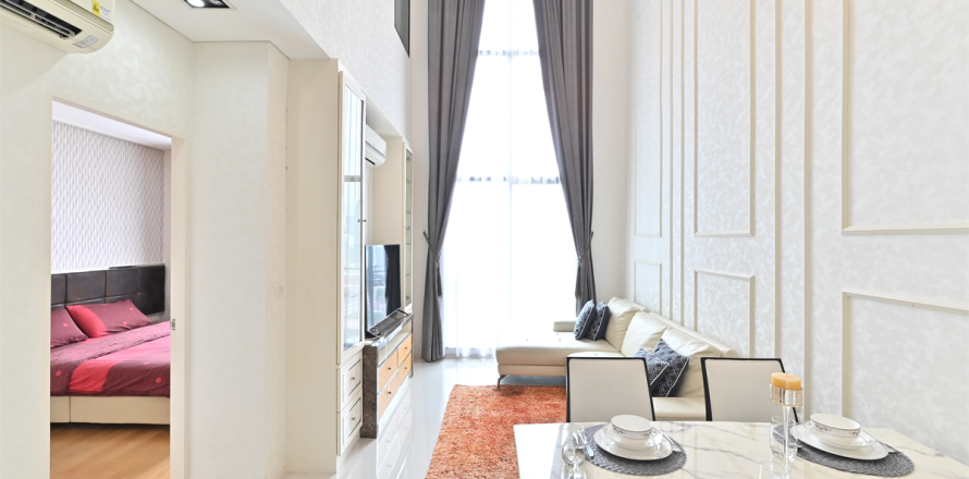 Condo in Bangkok, Thailand, 2 bedrooms № 185106