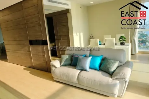 Condominio de 2 dormitorios en Jomtien Beach, Pattaya, Tailandia № 213431 - foto 2
