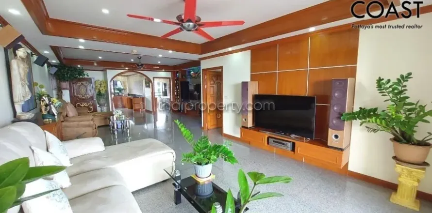 Condominio de 2 dormitorios en Jomtien Beach, Pattaya, Tailandia № 213434