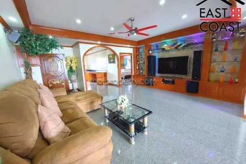 Condominio de 2 dormitorios en Jomtien Beach, Pattaya, Tailandia № 213434 - foto 3