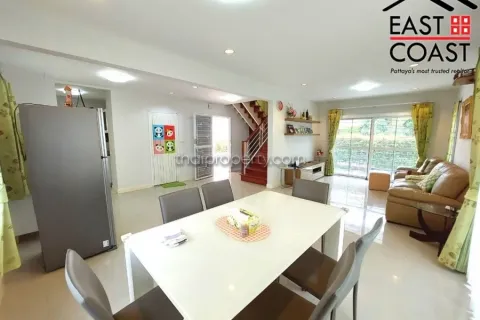 Casa de 3 dormitorios en Pattaya, Tailandia № 213432 - foto 13