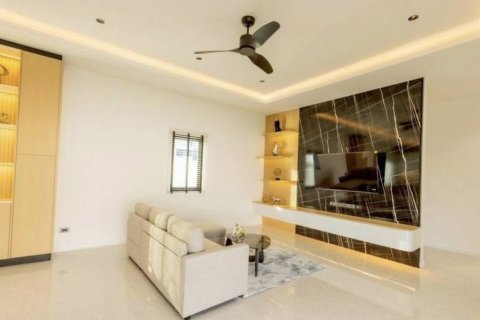 Villa in Hua Hin, Thailand 3 bedrooms № 146918 - photo 2