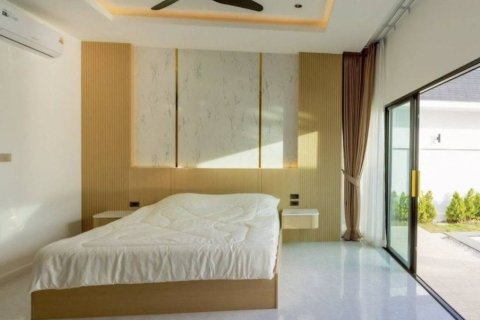 Villa in Hua Hin, Thailand 3 bedrooms № 146918 - photo 8