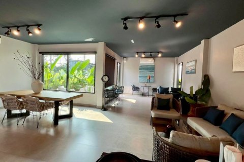 Villa in Chiang Mai, Thailand 5 bedrooms № 160637 - photo 12