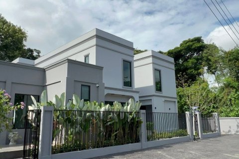 Villa in Chiang Mai, Thailand 5 bedrooms № 160637