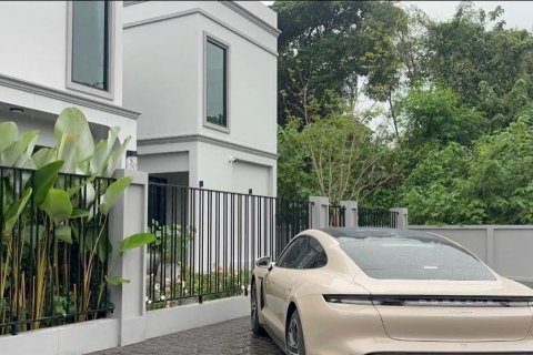 Villa in Chiang Mai, Thailand 5 bedrooms № 160637 - photo 23