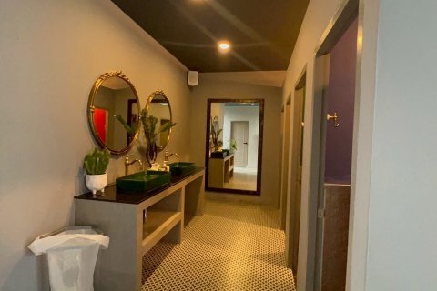 Villa in Chiang Mai, Thailand 5 bedrooms № 160637 - photo 9