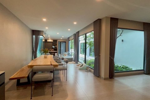 Villa in Chiang Mai, Thailand 5 bedrooms № 160637 - photo 17