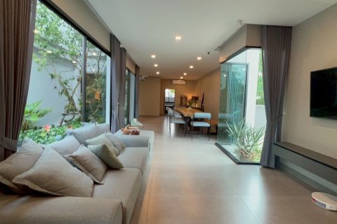 Villa in Chiang Mai, Thailand 5 bedrooms № 160637 - photo 3