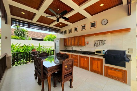 Вилла в Хуа Хине, Таиланд с 4 спальнями  № 168289 - фото 16