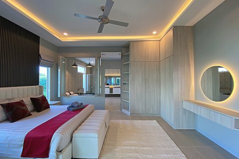Villa in Hua Hin, Thailand 5 bedrooms № 168288 - photo 24