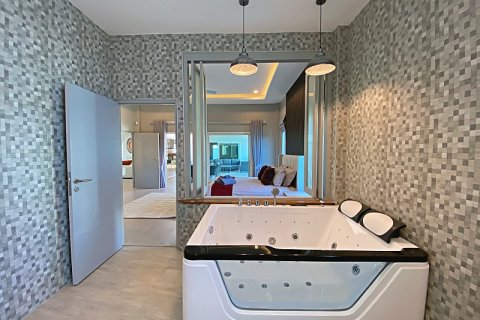 Villa in Hua Hin, Thailand 5 bedrooms № 168288 - photo 29