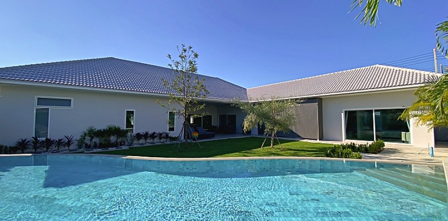 Villa in Hua Hin, Thailand 5 bedrooms № 168288