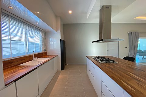 Villa in Hua Hin, Thailand 5 bedrooms № 168288 - photo 17
