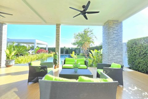 Villa in Hua Hin, Thailand 4 bedrooms № 168290 - photo 6