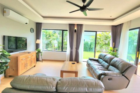 Villa in Hua Hin, Thailand 4 bedrooms № 168290 - photo 20