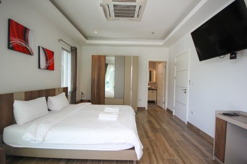Villa in Hua Hin, Thailand 3 bedrooms № 168326 - photo 17
