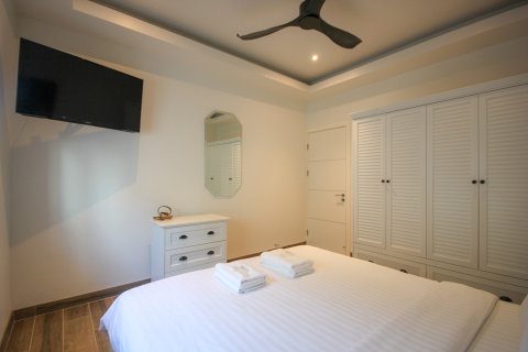 Villa in Hua Hin, Thailand 3 bedrooms № 168326 - photo 15