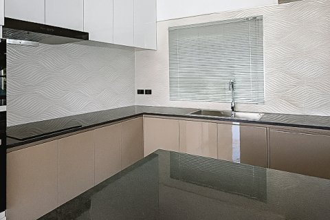 Villa in Hua Hin, Thailand 4 bedrooms № 168325 - photo 9