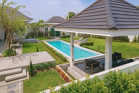 Villa in Hua Hin, Thailand 4 bedrooms № 168325 - photo 25