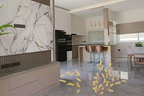 Villa in Hua Hin, Thailand 4 bedrooms № 168325 - photo 8