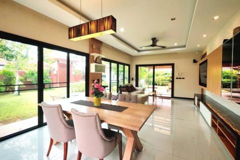 Вилла в Паттайе, Таиланд с 2 спальнями № 159909 - фото 9