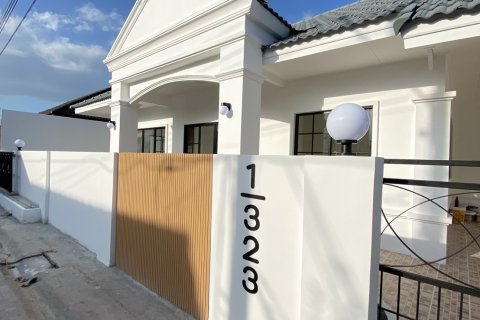 Villa in Pattaya, Thailand 3 bedrooms № 159911 - photo 3