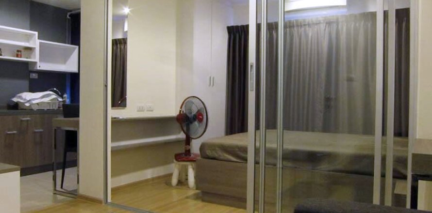 Condo in Pattaya, Thailand, 1 bedroom  № 204023